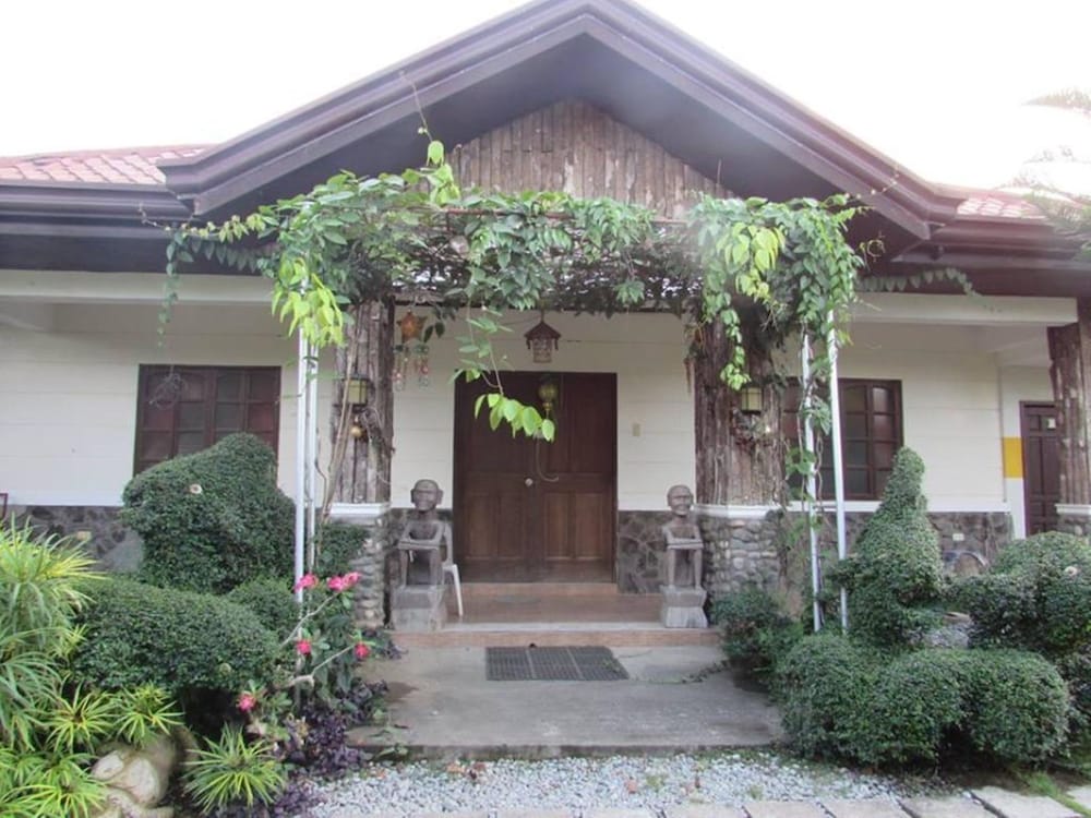 Palaisdaan Hotel And Restaurant,Cagayan Valley>>Bagabag,2.5 star