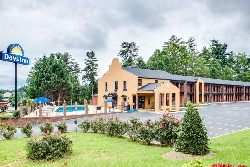 Columbus Inn And Suites,Columbus>>Asheville,3 star