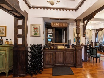 casa din bran inn center