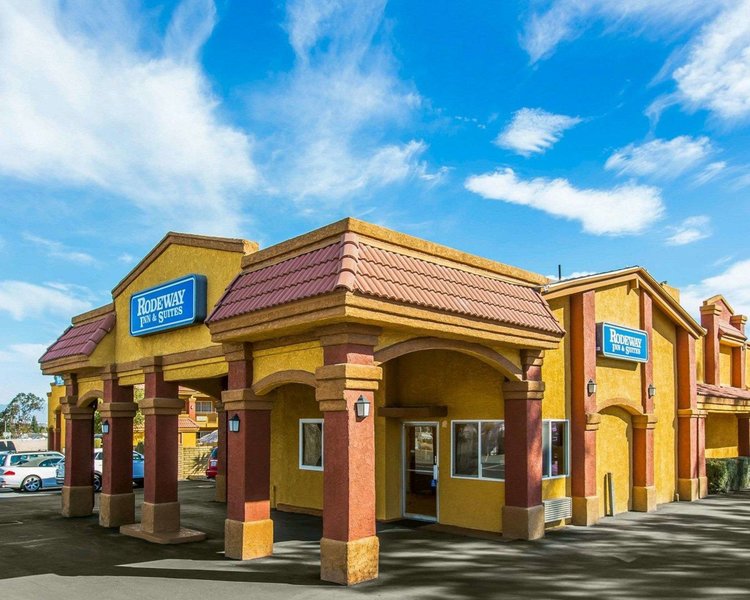 Rodeway Inn & Suites Corona,Riverside>>Corona,2 star