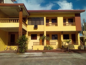 Canoe Beach Resort,Subic>>San Antonio,2.5 star