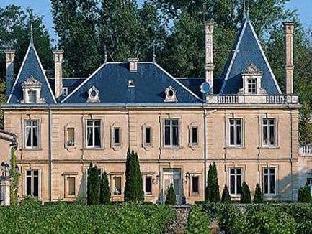 Chateau Meyre,Next To A Golf Course,4 star