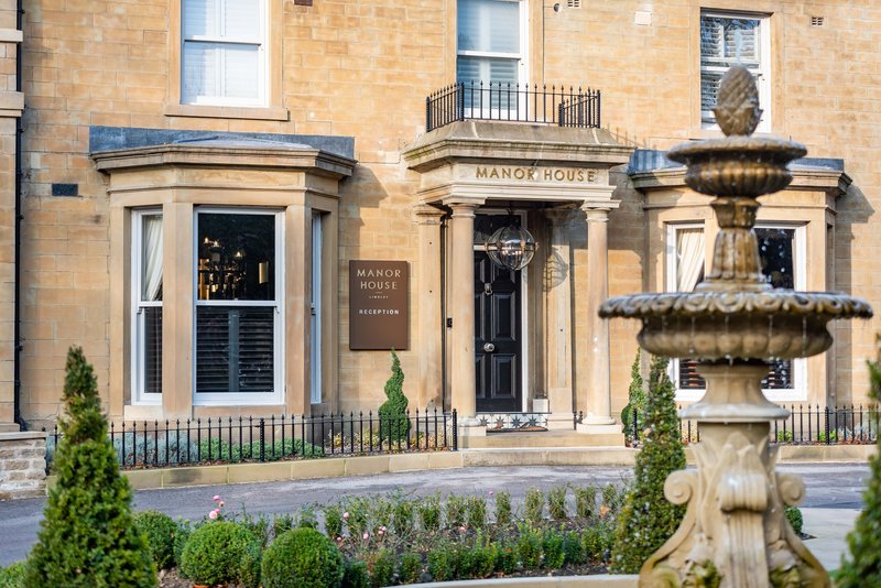 Manor House Lindley,Huddersfield>>Brighouse,3.5 star