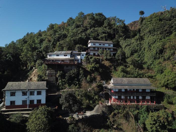 everest manla resort