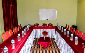 Hotel Hill Crown,Bhaktapur>>Baluwapati Deupur,2.5 star