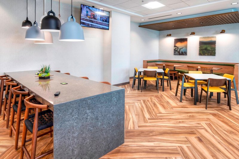 fairfield inn and suites by marriott ottawa airport