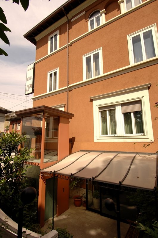 hotel metro