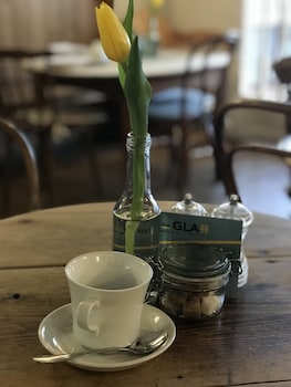 Lucy's Tearoom,,2.5 star