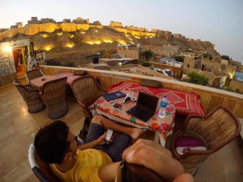 Mariyan Safari Jaisalmer,Amar Sagar Pol>>Jaisalmer,3 star