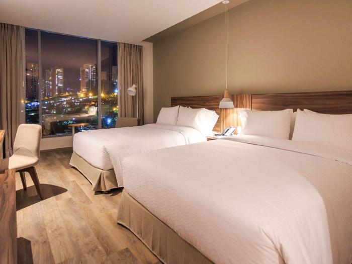 novotel medellin el tesoro