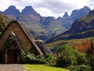 Cathedral Peak Hotel,Cathedral Peak>>Bergville,4 star