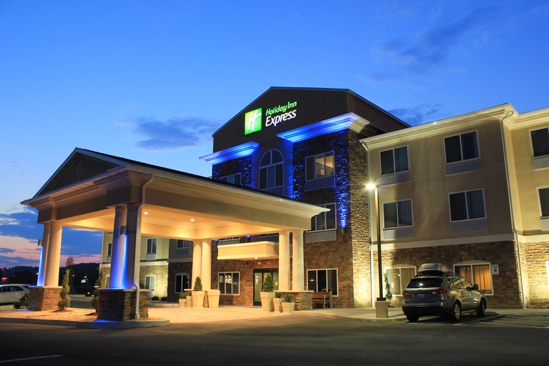 holiday inn express and suites belle vernon by ihg