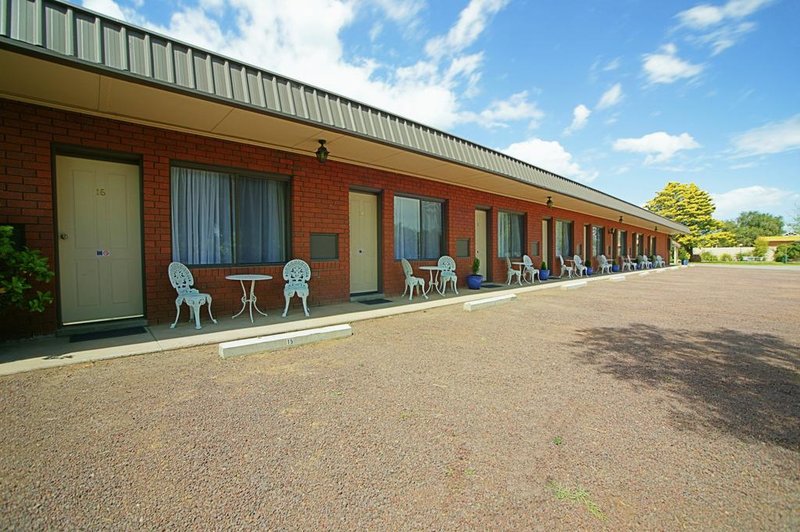 Nicholas Royal Motel,Haymarket>>Hay,3.5 star