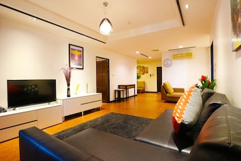 serena sathorn suites