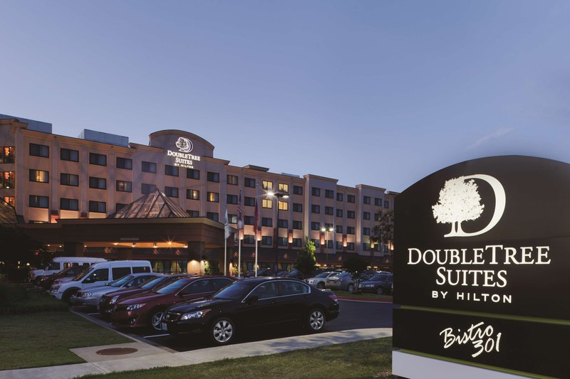 Doubletree Suites By Hilton Bentonville