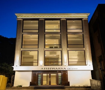 Treebo Aishwarya Grand - 4 Km From Promenade Beach,Central Pondicherry,3 star