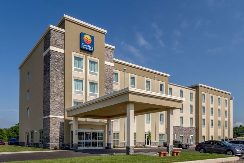 Comfort Inn & Suites - Harrisburg Airport - Hershe