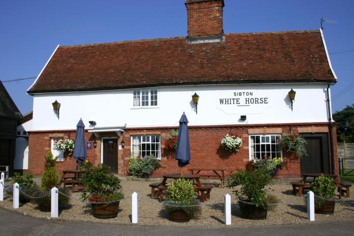 Sibton White Horse Inn,Peasenhall>>Hale,4 star