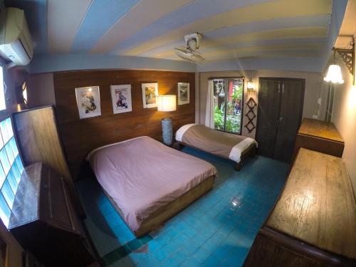 room-image