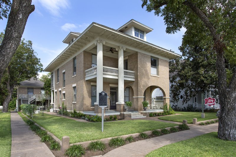 Katy House Bed And Breakfast,Bastrop County>>Bastrop,3 star