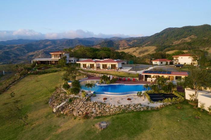 Vida Mountain Resort & Spa - Adults Only,Alajuela Province>>Alajuela,3.5 star