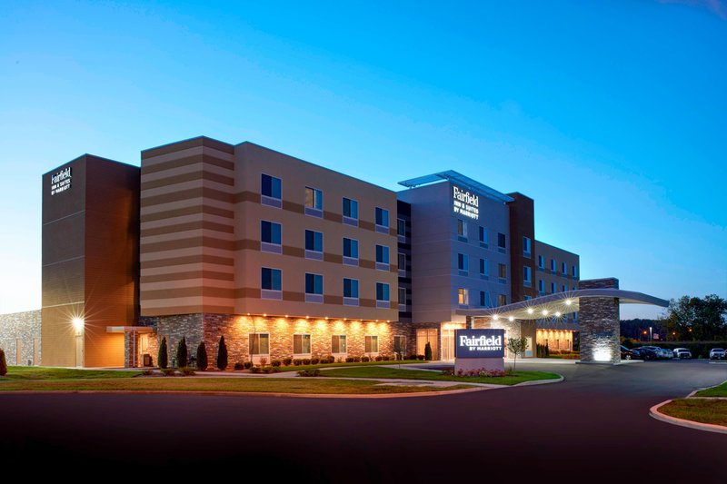 Fairfield Inn & Suites By Marriott Columbus, In,Indiana>>Columbus,2.5 star