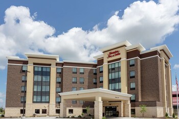 Hampton Inn & Suites Burlington,Near Funcity,3 star