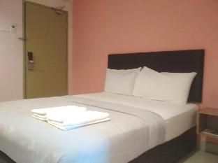 New Eastern Hotel,152-A Jalan Raja Laut, Chow Kit,2 star