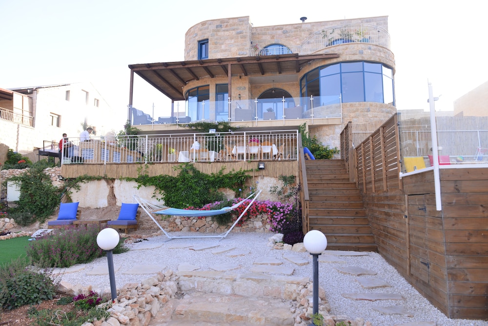 Villa Herodion,Bethlehem>>Bayt Sahur,3.5 star