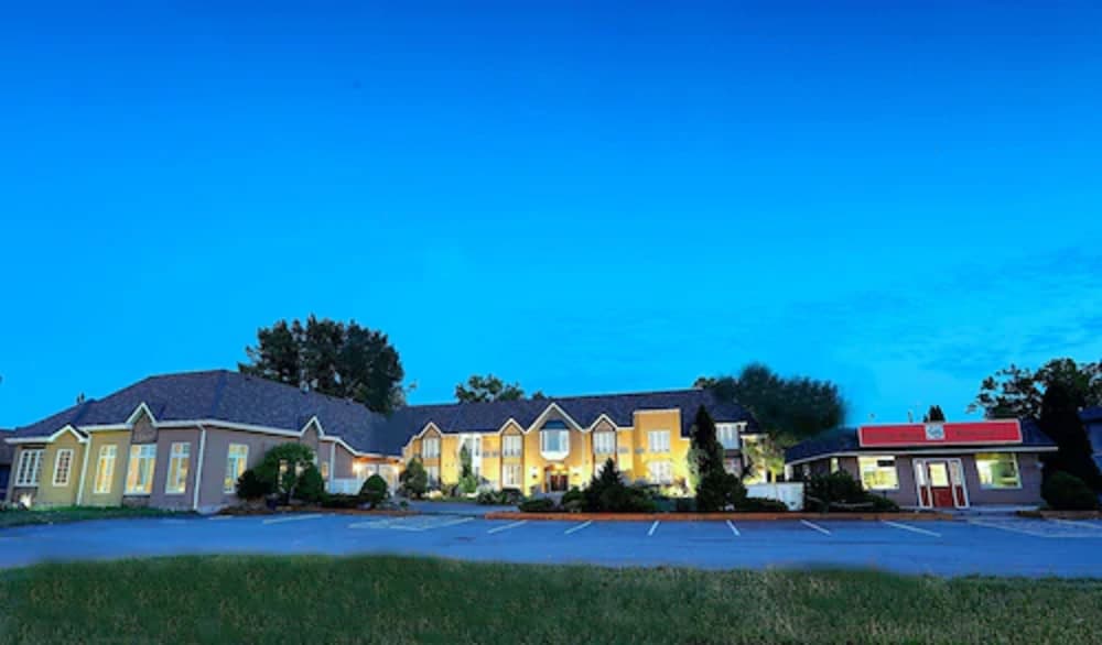 fullerton manor inn