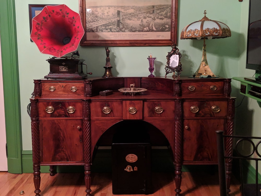 gower manor historical bed and breakfast