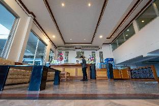 golden house service apartment