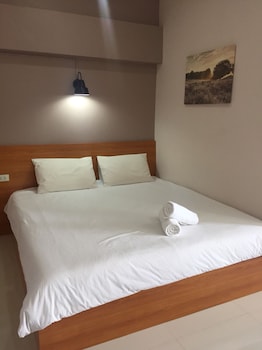 Sea Blue Cha-Am,Hua Hin>>Cha-Am,2.5 star