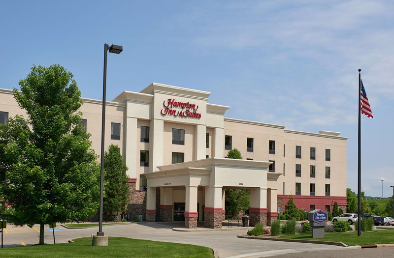Hampton Inn & Suites Canton,Canton>>Akron,2.5 star