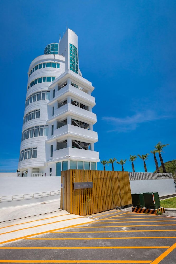 Brighthouse,Yilan>>Suao,3.5 star