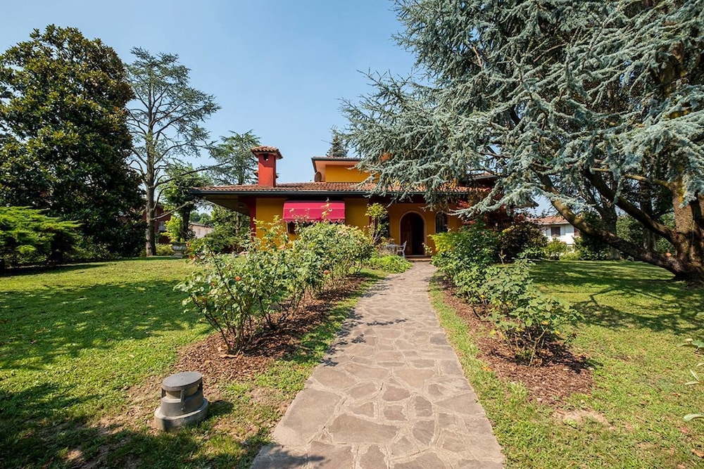 Villa Brama,Legnago>>Castelfranco Veneto,3 star