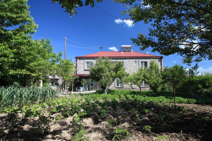 Karin's B&B,Tolors>>Sisian,3 star