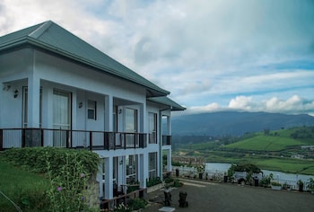 lake view comfort bungalow