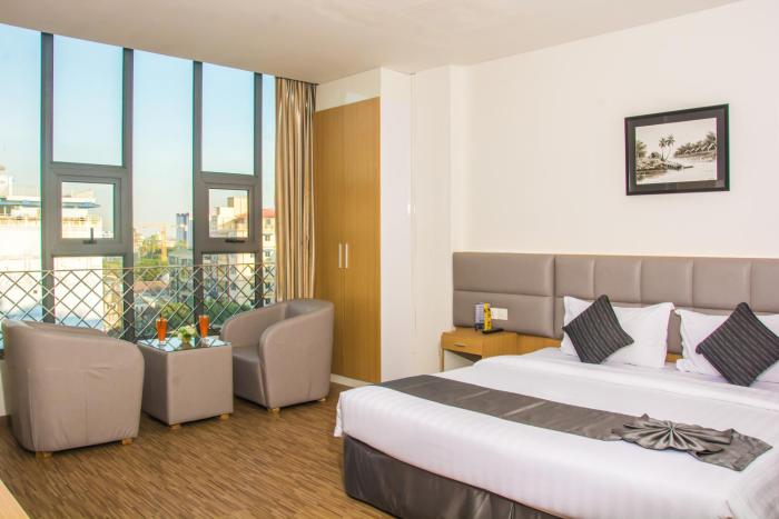 botahtaung hotel