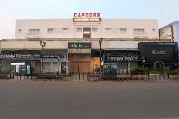Asar Capoors Hotel Hazratganj By Orion Hotels,Golf City,3 star