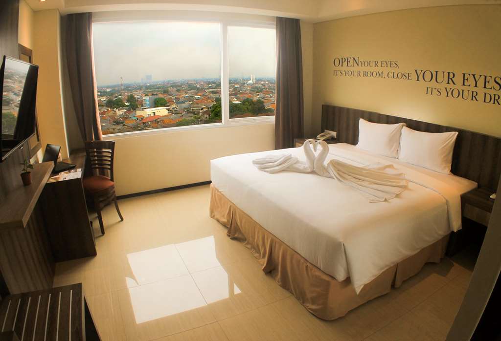 Kyriad Metro Kebayoran,Jl. Ciledug Raya No. 1 Cipulir, Kebayoran Lama,3 star