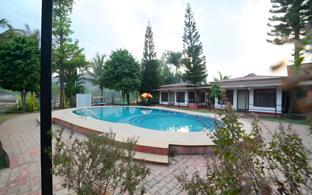 Balaji Resort,Erandwane,2 star