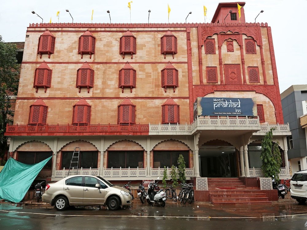 hotel prahlad inn