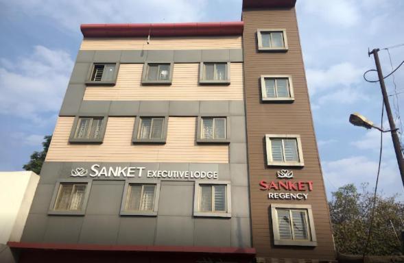 hotel sanket regency miraj