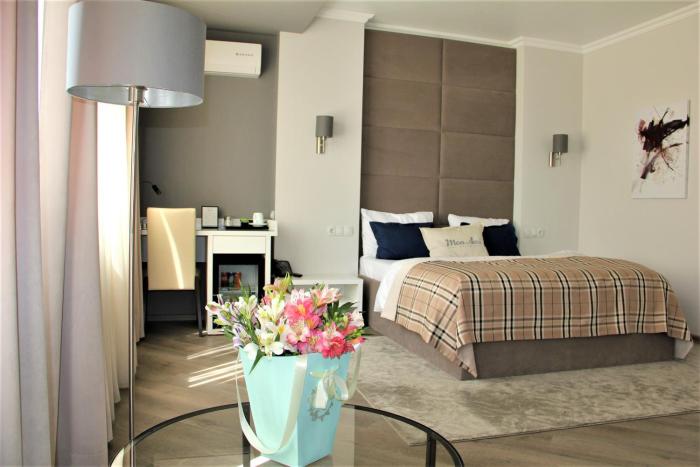 mon ami villa