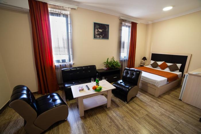 alex hotel