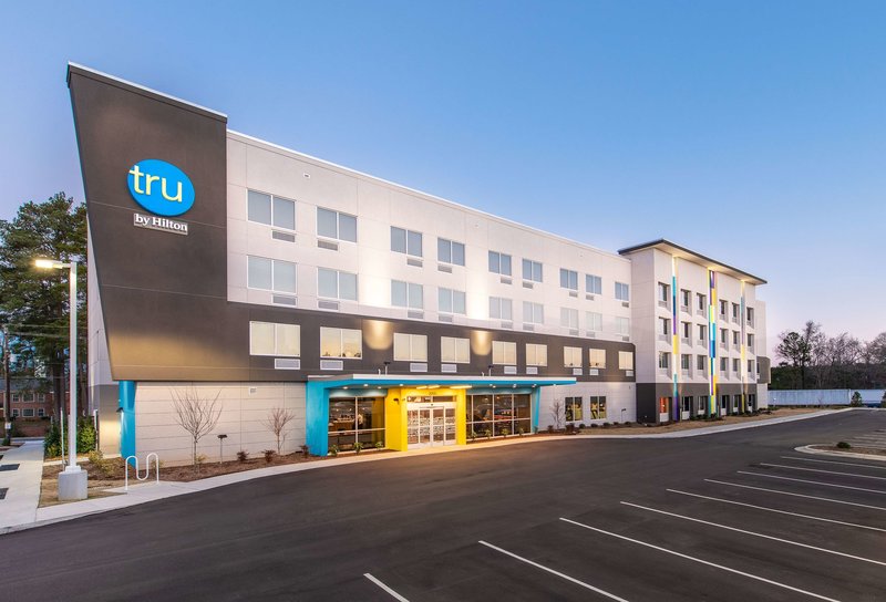 Tru By Hilton Fayetteville I-95, Nc,Fayetteville>>Clinton,2.5 star