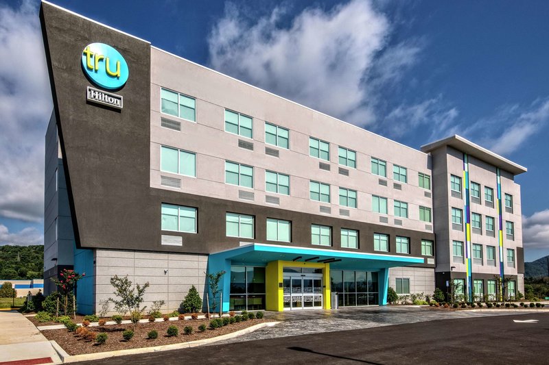 tru by hilton roanoke hollins