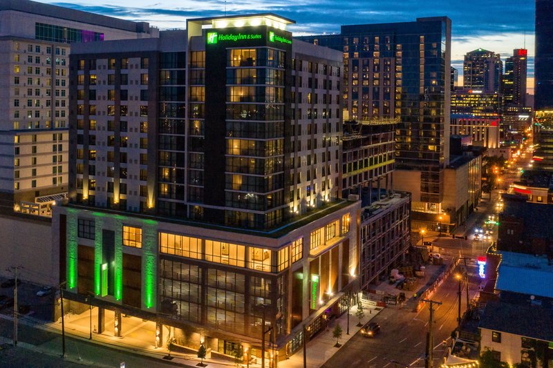 holiday inn and suites nashville downtown broadway
