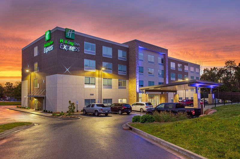 Holiday Inn Express Williamsburg, An Ihg Hotel,Louisville>>Corbin,2.5 star